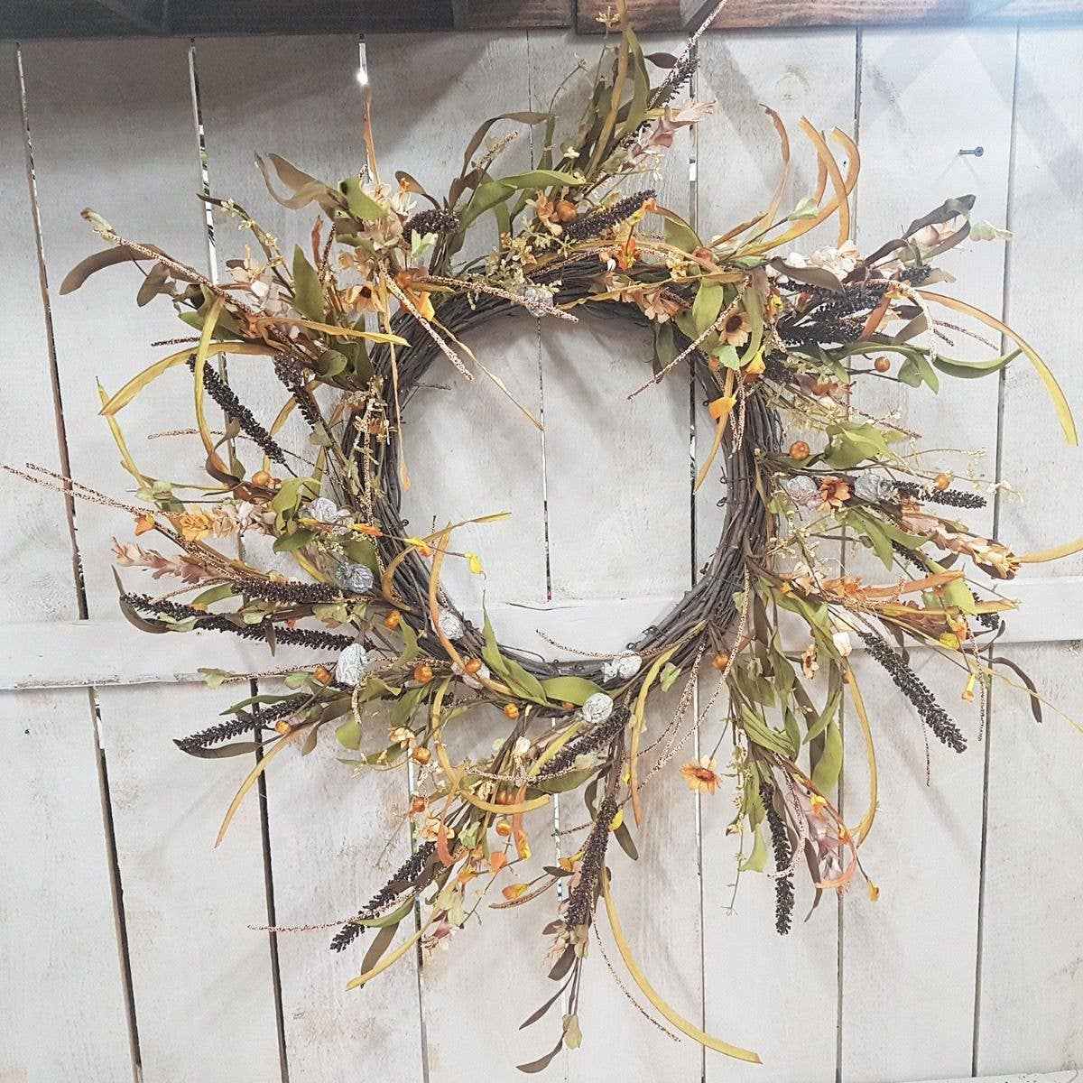 Vintage Daisy Wreath 27in W