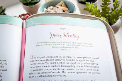 Strength for Today for Teen Girls (Daily Devotional)