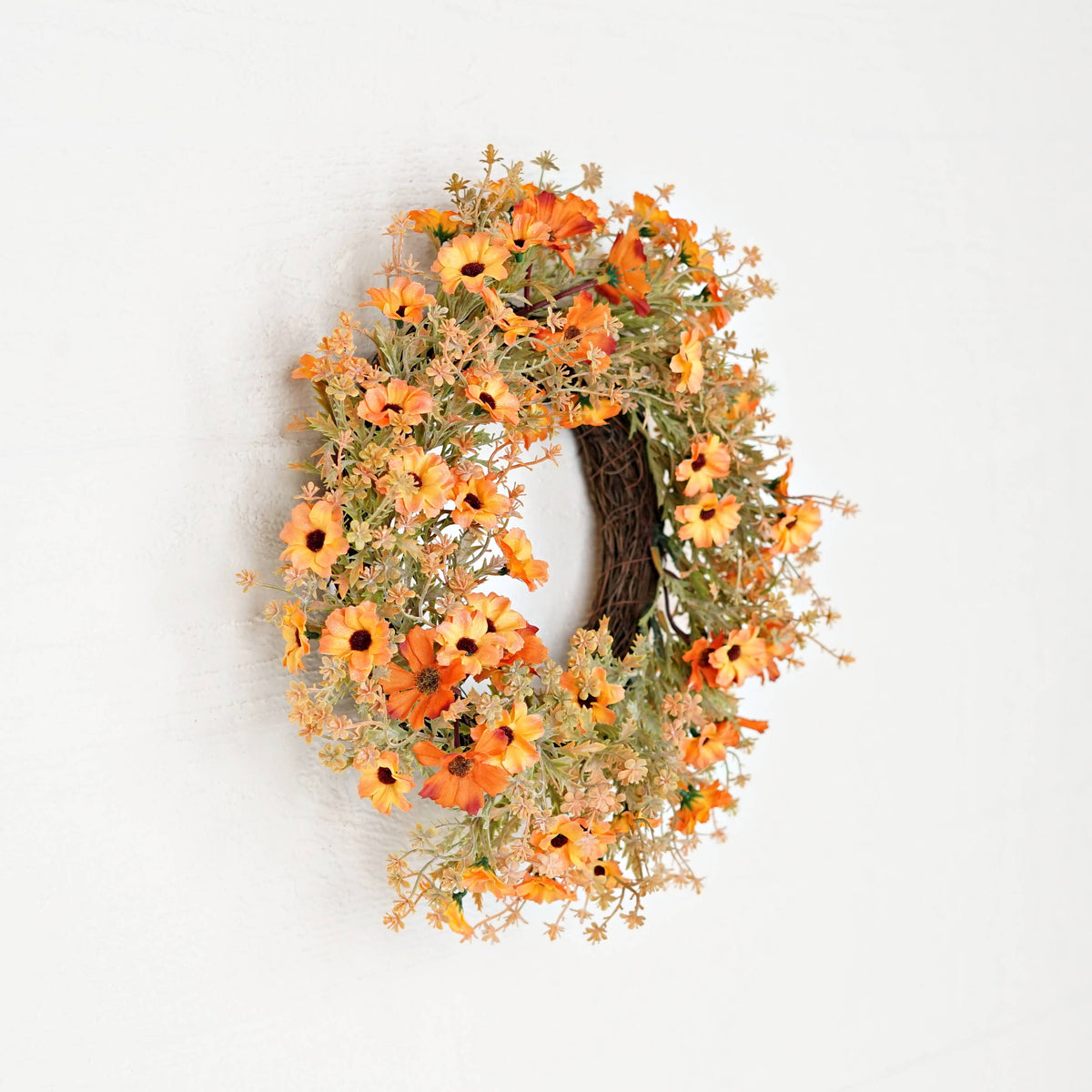 530010- 16in Twig Wreath-Autumn Perennials Garden
