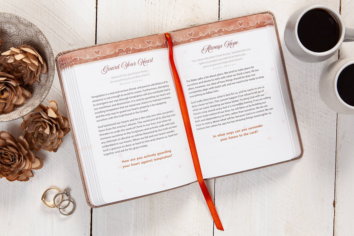 Mr & Mrs (Daily Devotional for Couples)